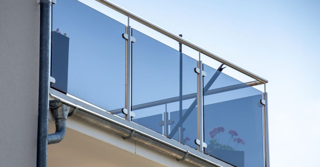 Guarda-corpo de vidro em Osasco